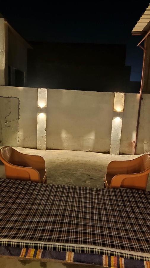 Ira Homestay Mathura - Divine Spiritual Stay Buitenkant foto