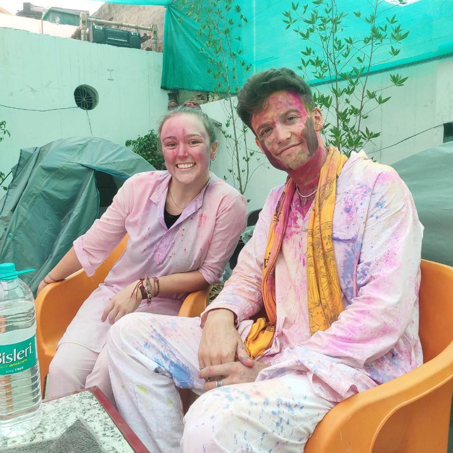 Ira Homestay Mathura - Divine Spiritual Stay Buitenkant foto